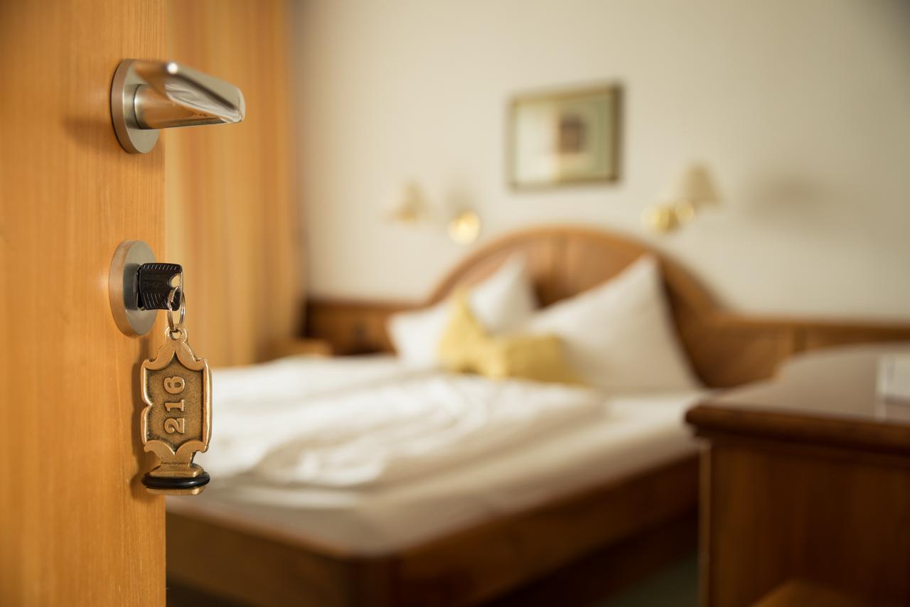Hotel Kanz Філлах Екстер'єр фото