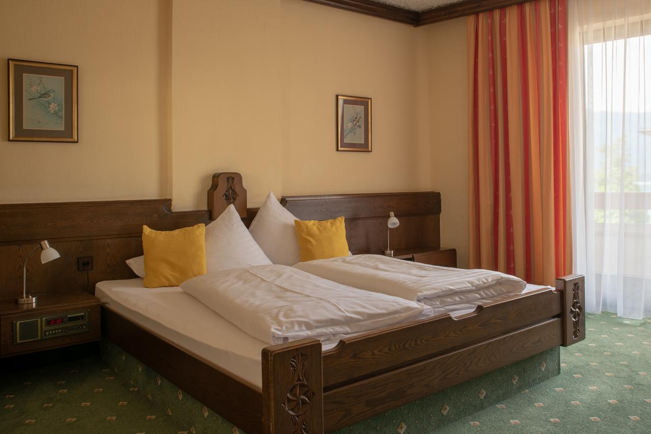 Hotel Kanz Філлах Екстер'єр фото